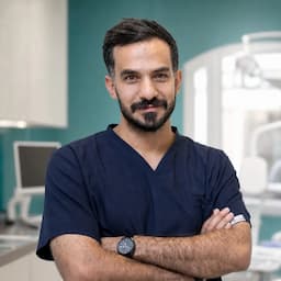 تصویر دکتر محمد قائمی، جراح دندانپزشک